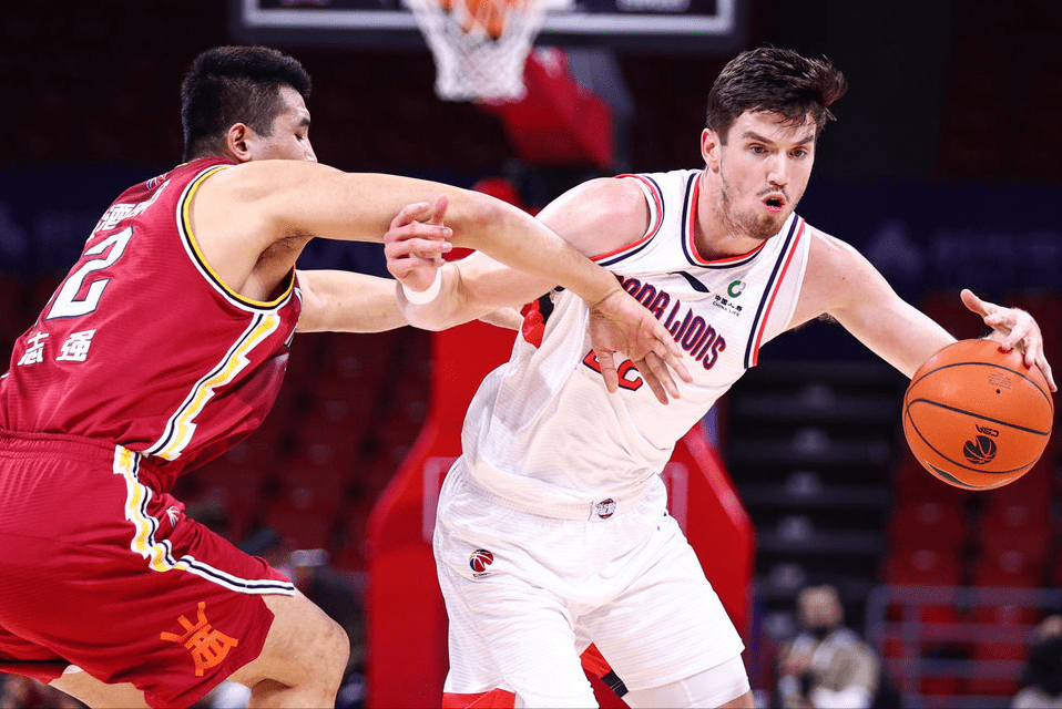 包含加时末段广厦男篮备战葡超；遗憾出局细节曝光；管理层满意；训练强度明显提升的词条